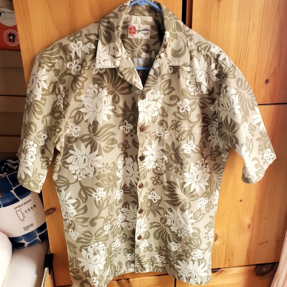 Hilo Hattie Men's Green Hawaiian Short Sleeve Shirt Size Medium